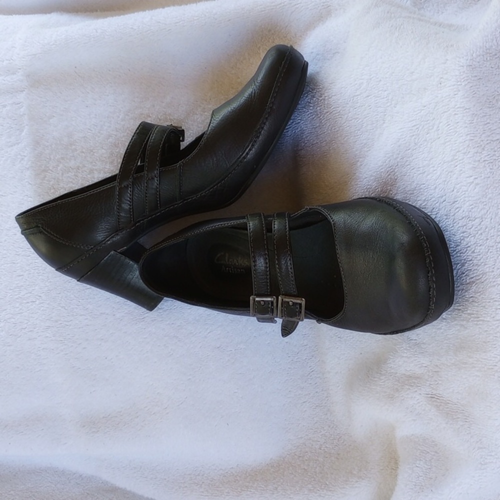 Clarks Artisan Double Strap Mary Jane Heels - Picture 2 of 10